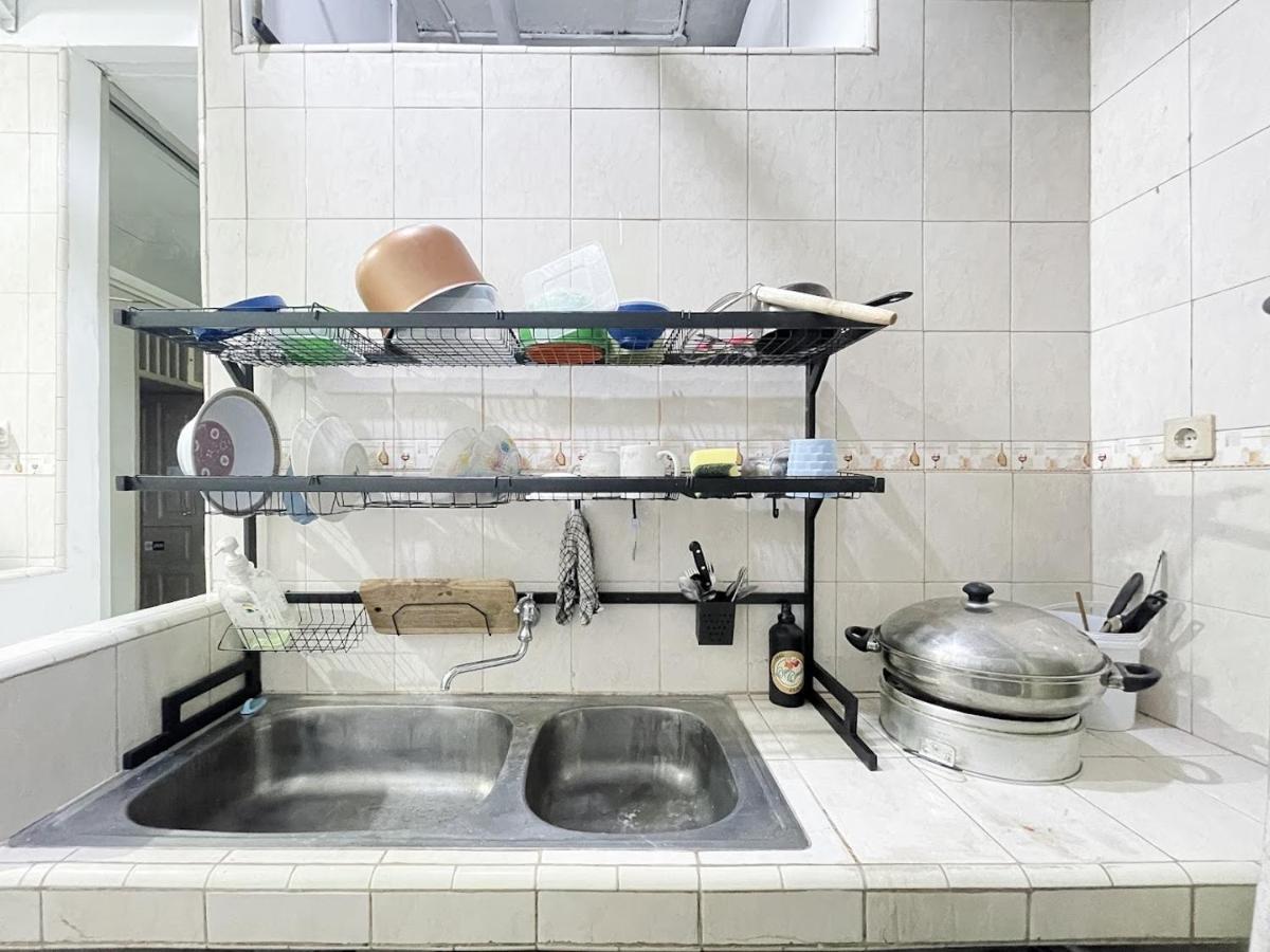 הוסטל ג'קרטה Kos Awany Coliving מראה חיצוני תמונה