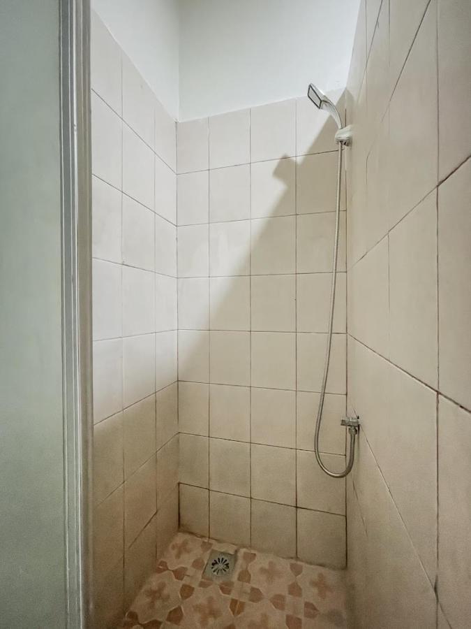 הוסטל ג'קרטה Kos Awany Coliving מראה חיצוני תמונה